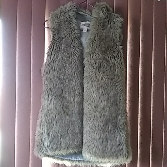 Forever 21 Jackets & Blazers - Brilliant fur hoodie with pockets